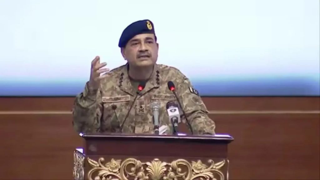 Pak army chief stokes trouble