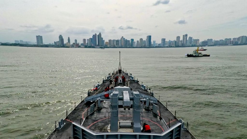 Three Indian warships reach Manila